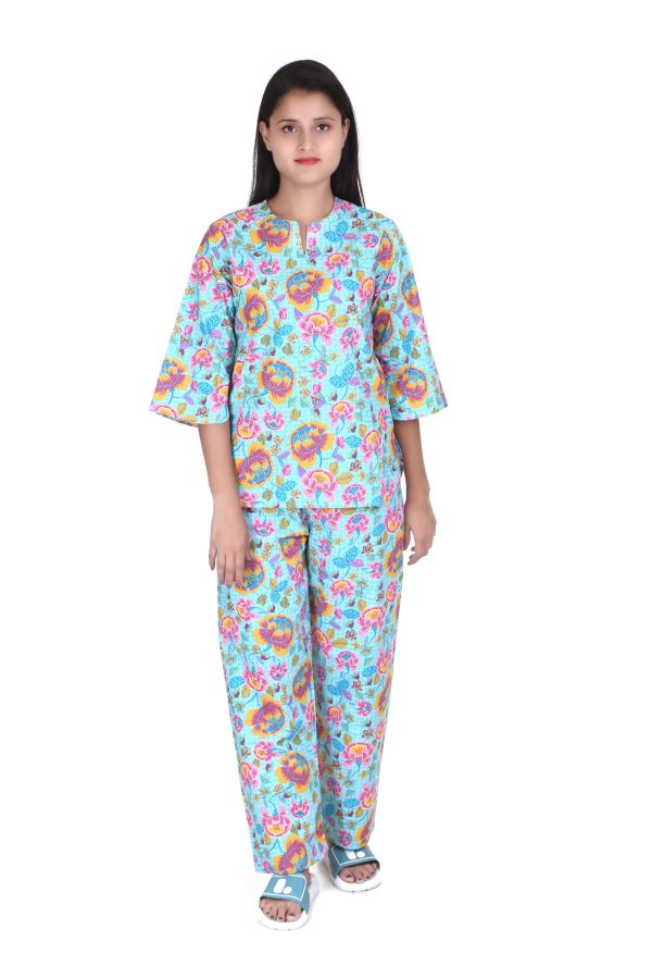 Leaflets Print V Neck Night Suit for Women